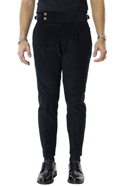 pantaloni burberry uomo vita alta|Pantaloni a vita alta Burberry in Nero .